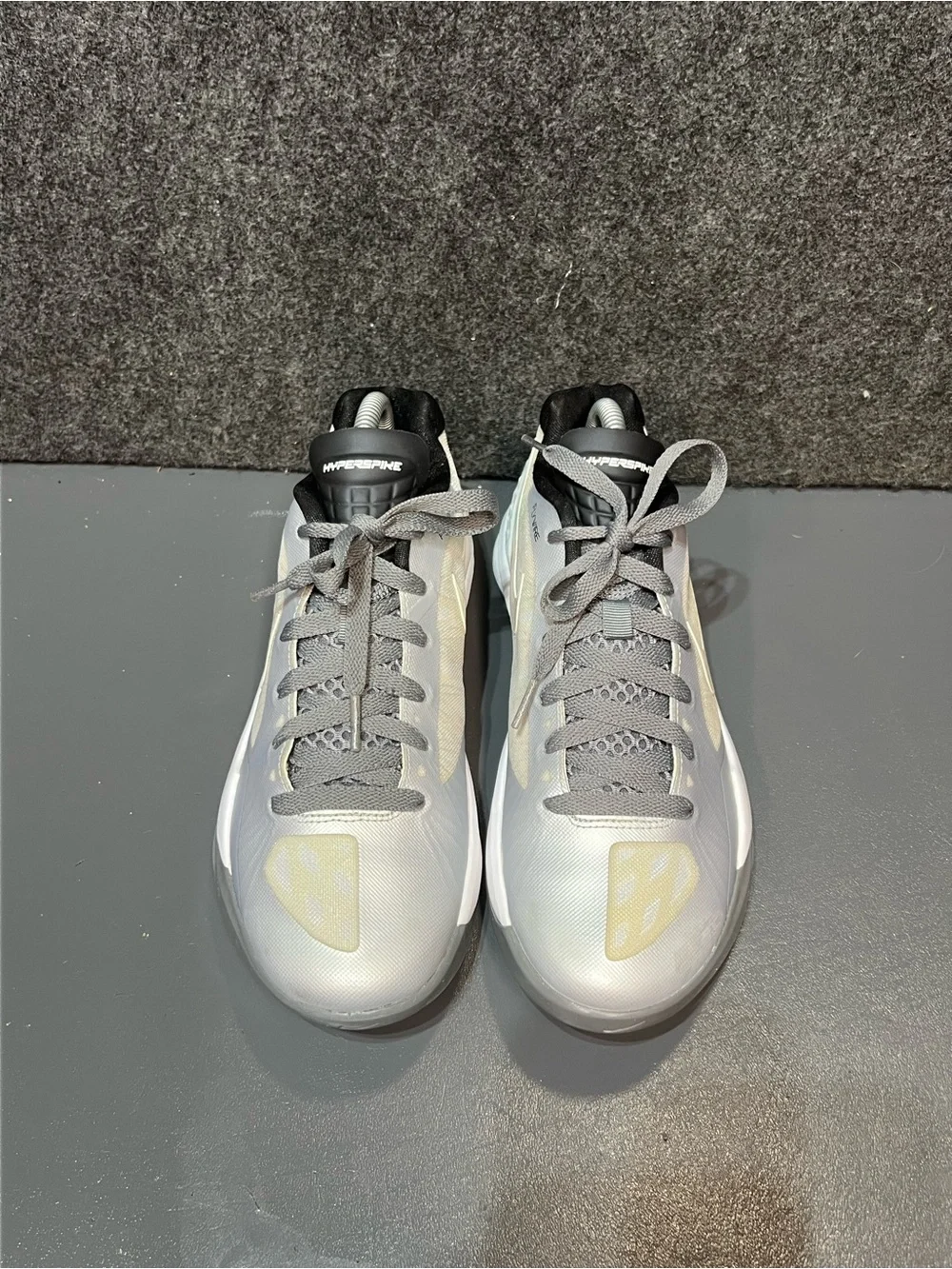 Nike Volley Zoom Hyperspike Women’s Size 8